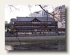 Great resturants and fascinating buildings line the riverbanks. IMG_6199